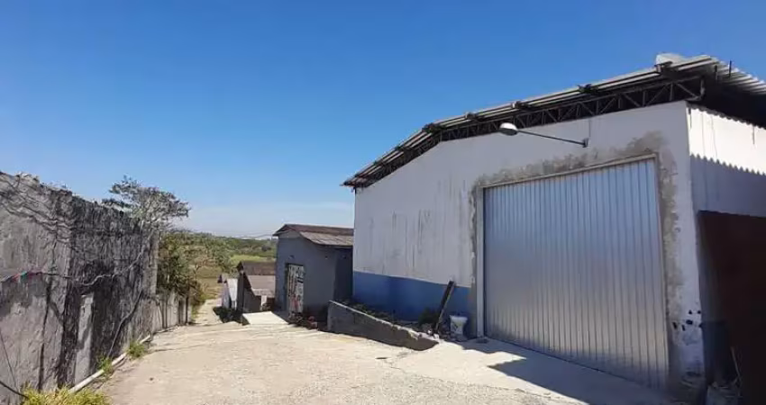 “galpão 300m² em rua fechada – 20% de desconto pagando em dia – próx. rapos