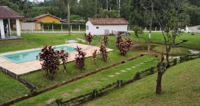 Linda chácara à venda em ribeirão pires  ótimo preço!