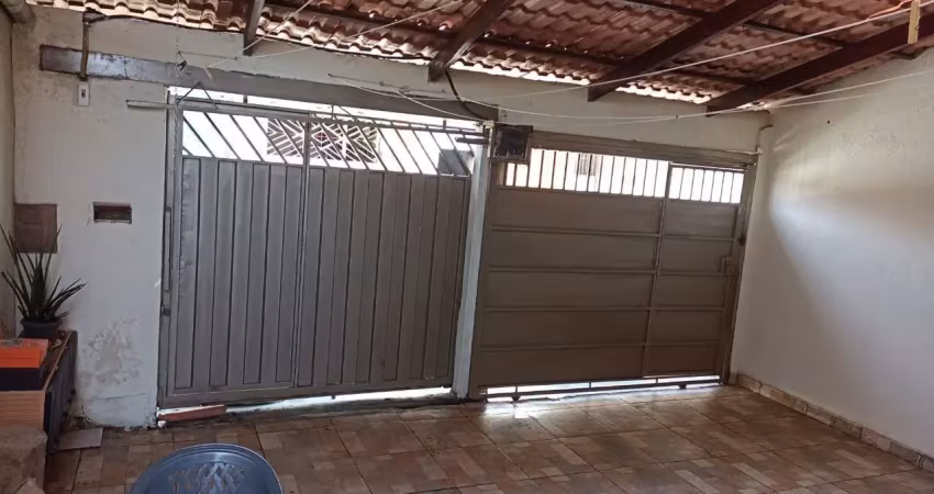 Casa de dois quartos,sala cozinha garagem para dois carros quitada e escriturada.  localizada no goiânia viva em goiânia-go