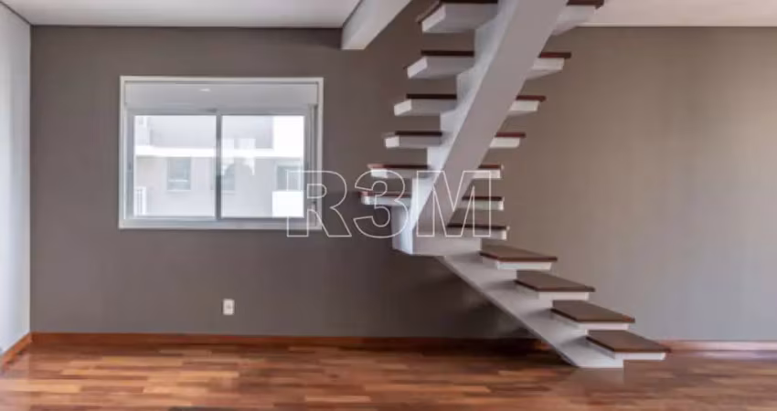 Cobertura duplex em moema -índios com 304 m² sendo: 3 dormitórios (3 suítes) e 3 vagas de garagem.