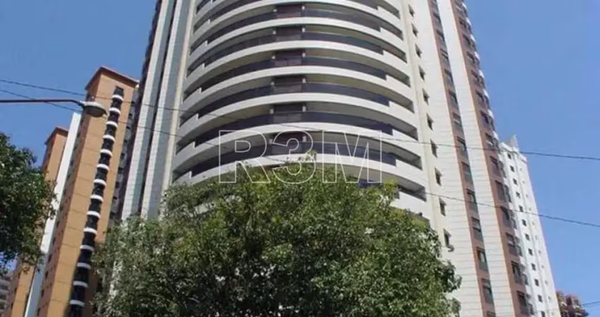 Belíssima cobertura duplex com vista 360º permanente no alto da lapa.