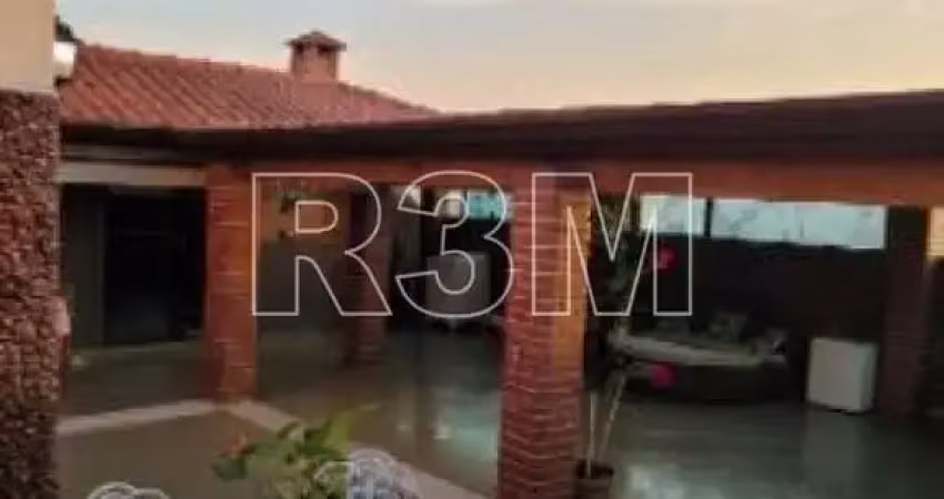 Cobertura duplex na saúde com 260 m² a.u. sendo 3 dormitórios (1 suíte) e 2 vagas de garagem.