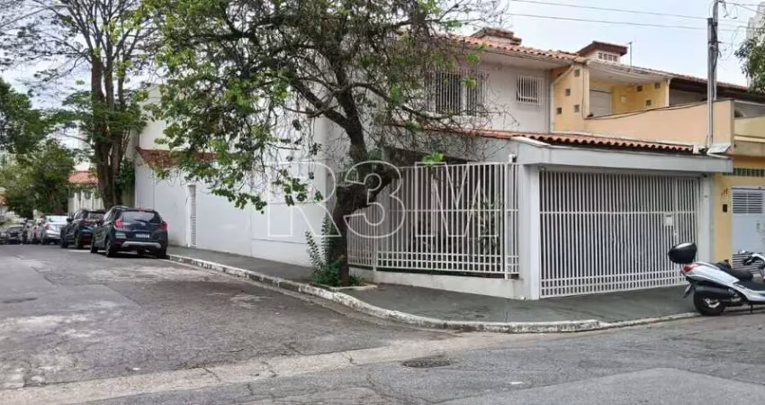Casa inteiramente reformada - maravilhosa em rua traquila