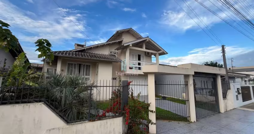 Casa 2 pavimentos próximo ao grêmio fronteira , araranguá sc!