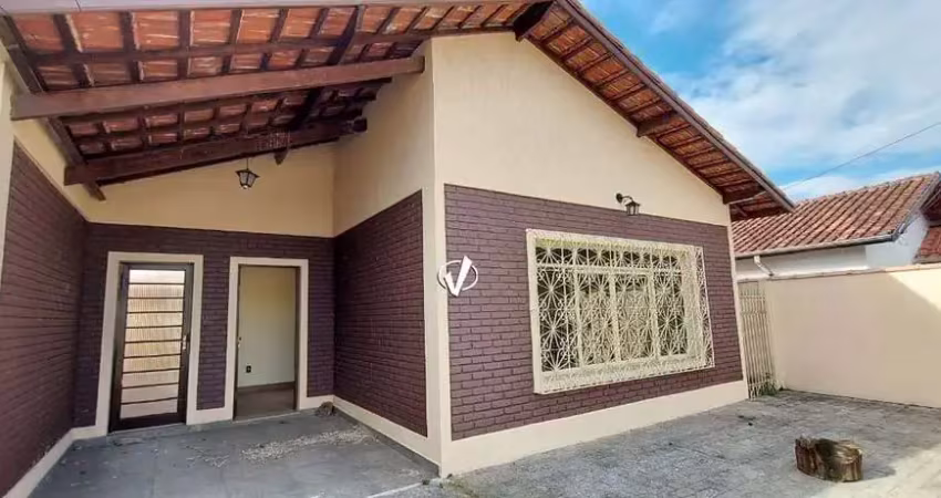 Casa com 6 quartos para alugar no Crispim, Pindamonhangaba 