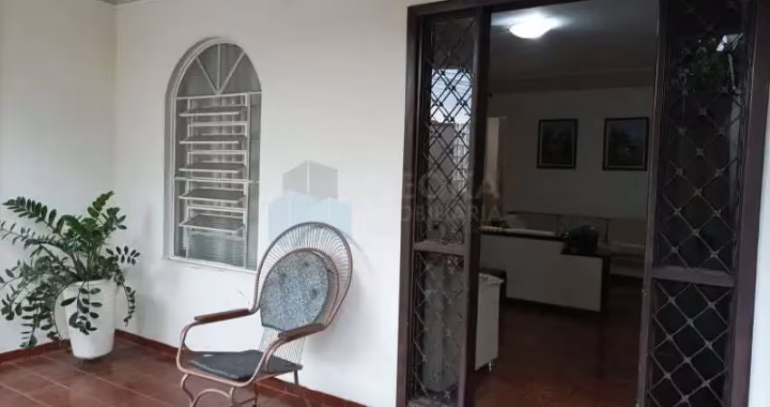 Casa com 3 quartos à venda no Jardim Francano, Franca 