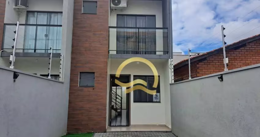 Sobrado com 2 dormitórios, 81 m² - venda por r$ 590.000,00 ou aluguel por r$ 3.042,00/mês - itacolomi - balneário piçarras/sc