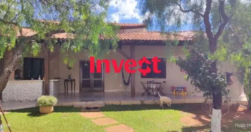 Casa de alto padrão em condomínio na região dos lagos, brasília-df: 3 quartos, 3 suítes, 1 sala, 10 vagas de garagem, 380m².