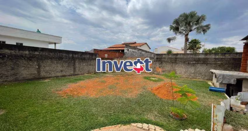 Casa térrea com 2 suítes, lote de 781m², dentro de condomínio vazado para a via estrutural na rua 12 em vicente pires.