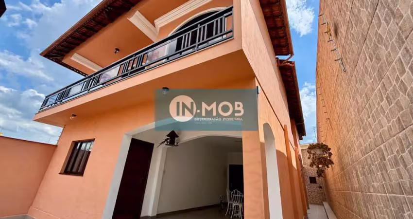 Casa térreo no jardim laranjeiras, com área de terraço enorme, por 850 mil