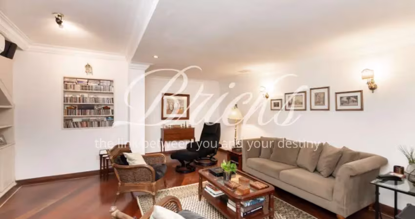 Casa com 4 quartos à venda na R Mariana Corrêa, 160, Jardim Europa, São Paulo
