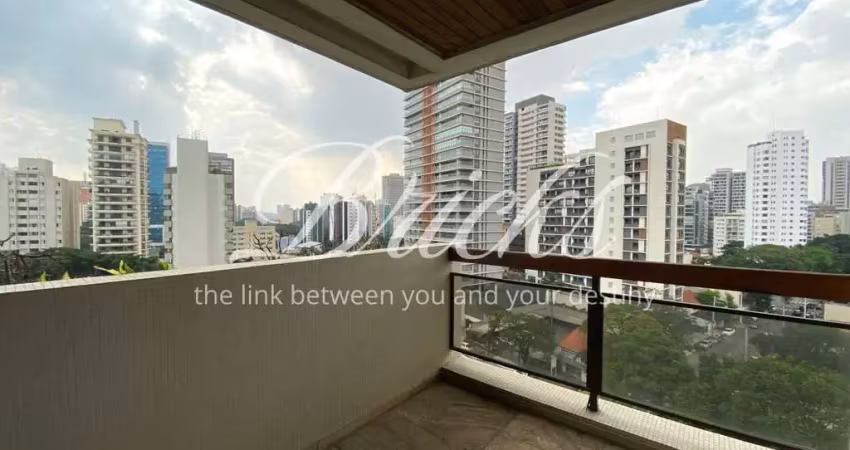 Apartamento para reforma, melhor localização do campo belo