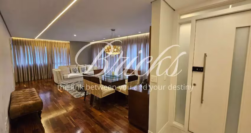 Apartamento com 3 quartos para alugar na Avenida Jurucê, 743, Moema, São Paulo