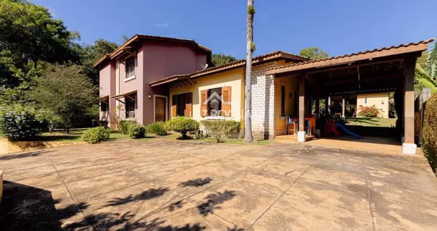 Casa à venda,4 dorm(2 suites), 408m², por r$ 1.200.000, cond. fazendinha - granja viana , carapicuí