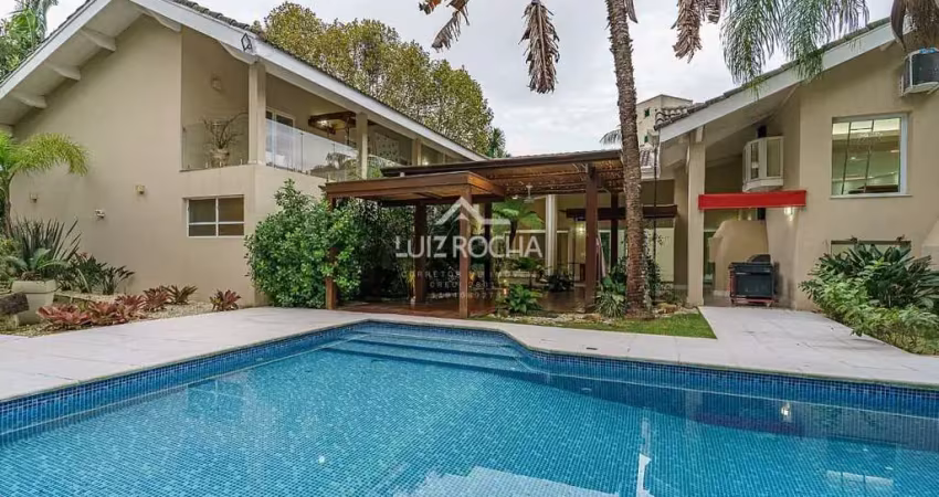 Casa à venda de 739m² , com 5 suítes , por r$ 3.990.000, cond. jd. mediterrâneo, granja viana - cot