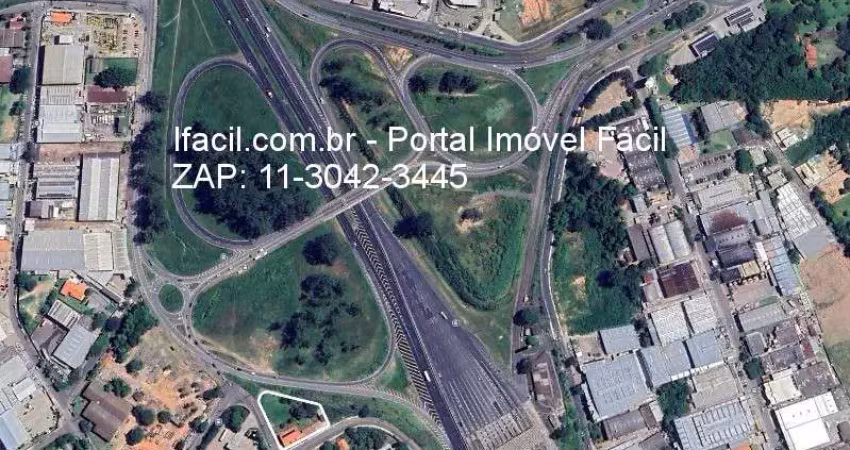 Terrebo industrial em valinhos-sp: 2.700m² no centro - ifacil.com.br