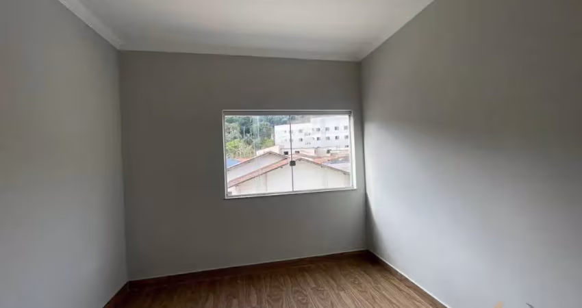 Apartamento com 3 quartos para alugar na Rua Ildeu dos Reis, 8, Manoel Corrêa, Conselheiro Lafaiete