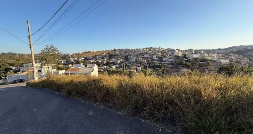 Terreno em condomínio fechado à venda na Rua João Pedro Vieira, 02, Parque Cidade, Conselheiro Lafaiete