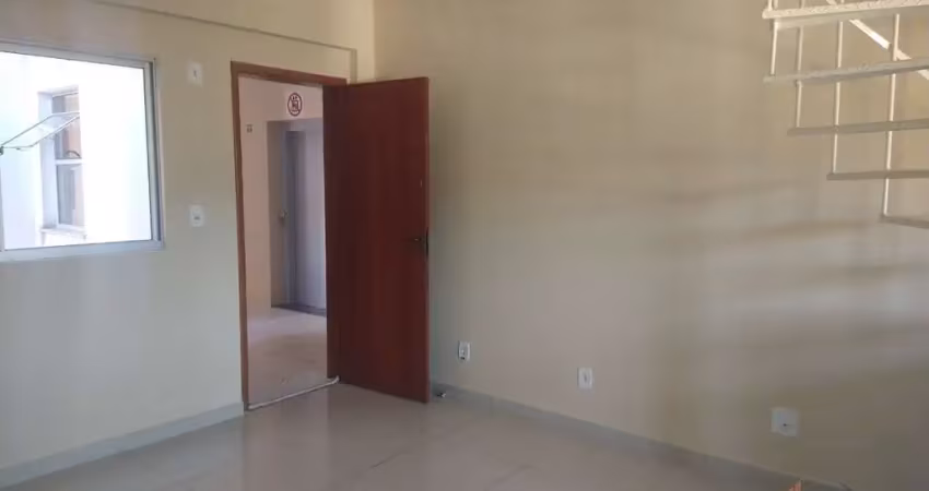 Cobertura com 3 quartos para alugar na Rua Barreto, 136, Areal, Conselheiro Lafaiete