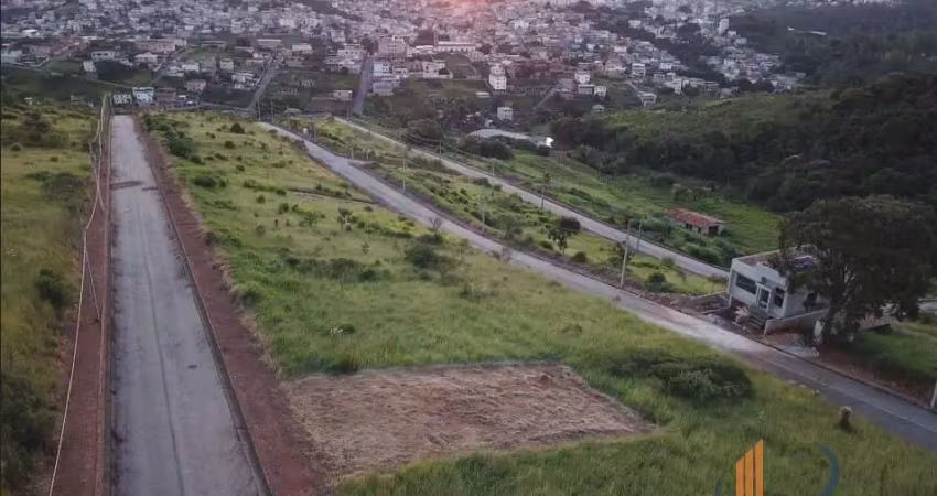 Terreno em condomínio fechado à venda na Rua Waldemar Pena, 15, Cidade Jardim, Conselheiro Lafaiete