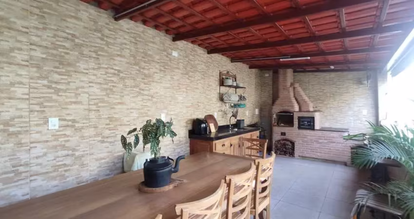 Casa em condomínio fechado com 3 quartos à venda na Rua Calixto Atanázio Chaves, 100, Paulo VI, Conselheiro Lafaiete