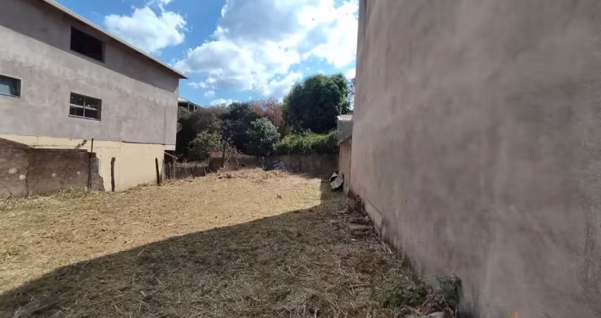 Terreno em condomínio fechado à venda na Rua Nivaldo Ribeiro Lélis, 04, Queluz, Conselheiro Lafaiete
