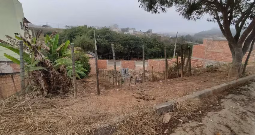 Terreno em condomínio fechado à venda na Rua Rosa Maria Oliveira de Figueiredo, 19, São Marcos, Conselheiro Lafaiete
