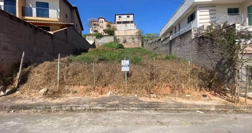 Terreno em condomínio fechado à venda na Rua João Estanislau, 1, Quintas do Sol, Conselheiro Lafaiete