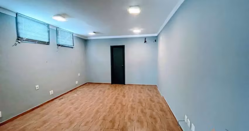 Ponto comercial para alugar na Rua Vereador Juca Pena, 10, Centro, Conselheiro Lafaiete