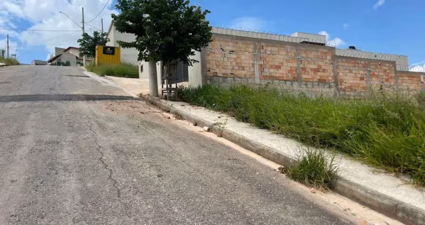 Terreno em condomínio fechado à venda na Praça Pimentel Duarte, 25, Santo Agostinho, Conselheiro Lafaiete
