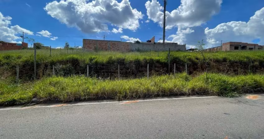 Terreno em condomínio fechado à venda na Praça Pimentel Duarte, 12, Santa Fé, Conselheiro Lafaiete