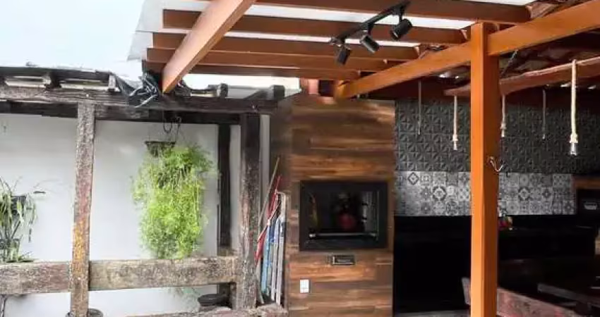 Casa em condomínio fechado com 3 quartos à venda na Rua Antônio José de Lima, 95, Novo Horizonte, Conselheiro Lafaiete