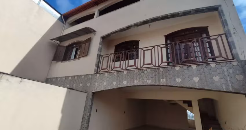 Casa em condomínio fechado com 3 quartos à venda na Rua Amazonas, 555, Albinópolis, Conselheiro Lafaiete