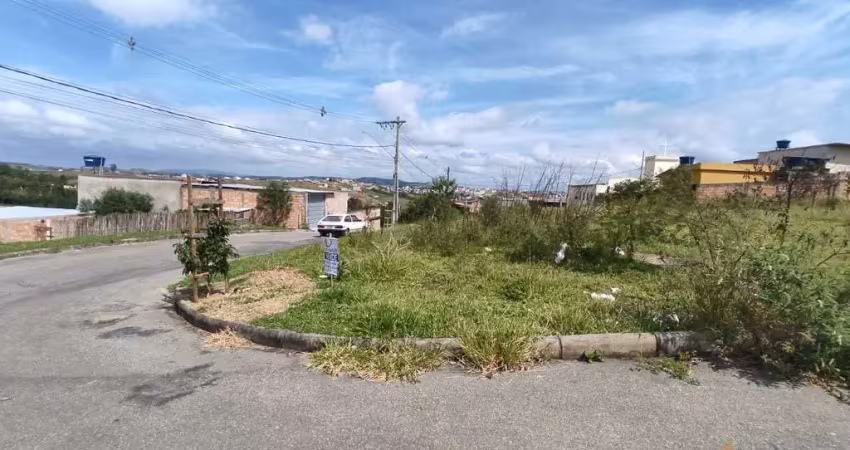 Terreno à venda na Rua Lopes Franco, 7, Parque Montreal, Conselheiro Lafaiete