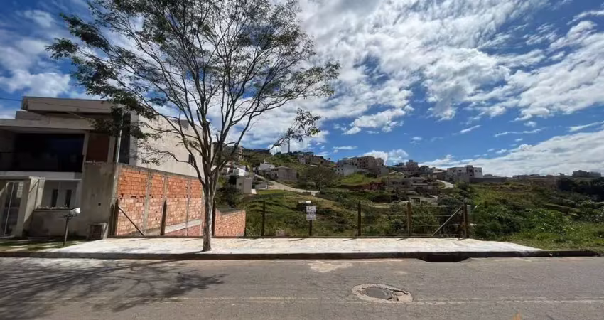 Terreno em condomínio fechado à venda na Rua Maria de Rezende Neiva, 9, Santa Clara, Conselheiro Lafaiete