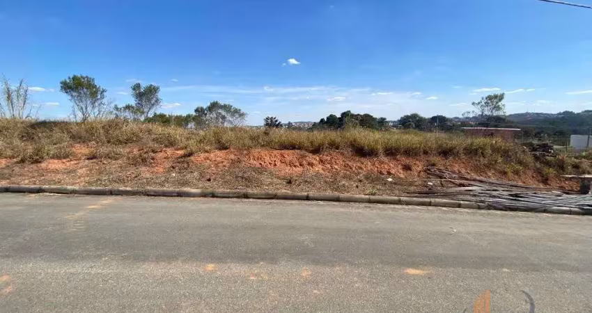 Terreno em condomínio fechado à venda na Rua Sandoval Azevedo, 9, Cidade Jardim, Conselheiro Lafaiete