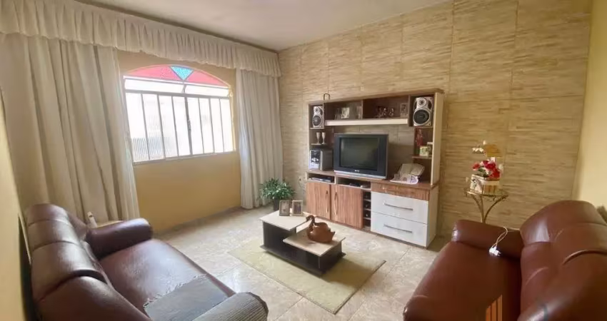 Casa em condomínio fechado com 3 quartos à venda na Rua Terezinha Reis Ferreira, 130, Rochedo, Conselheiro Lafaiete