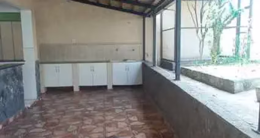 Casa em condomínio fechado com 2 quartos para alugar na Rua Alfredo Zebral, 90, São João, Conselheiro Lafaiete