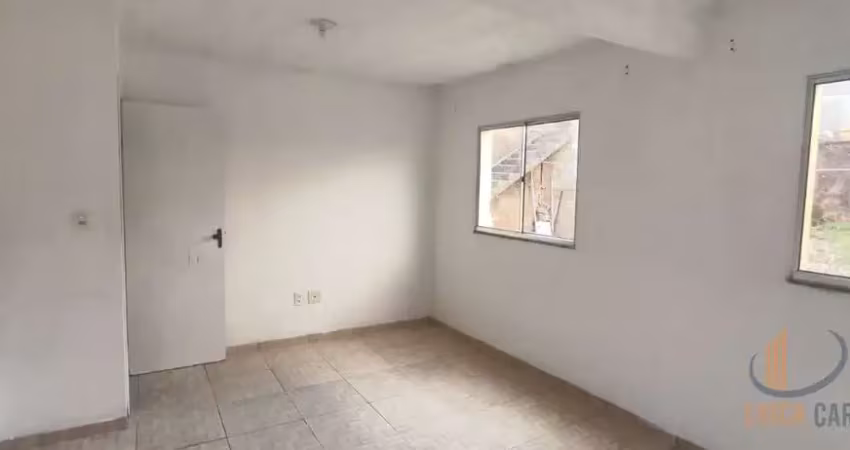 Casa em condomínio fechado com 2 quartos para alugar na Praça Pimentel Duarte, 84, São João, Conselheiro Lafaiete