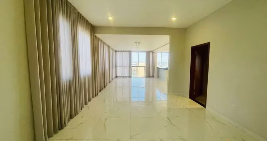 Apartamento com 3 quartos para alugar na Rua André Rodrigues da Silva, 685, Campo Alegre, Conselheiro Lafaiete