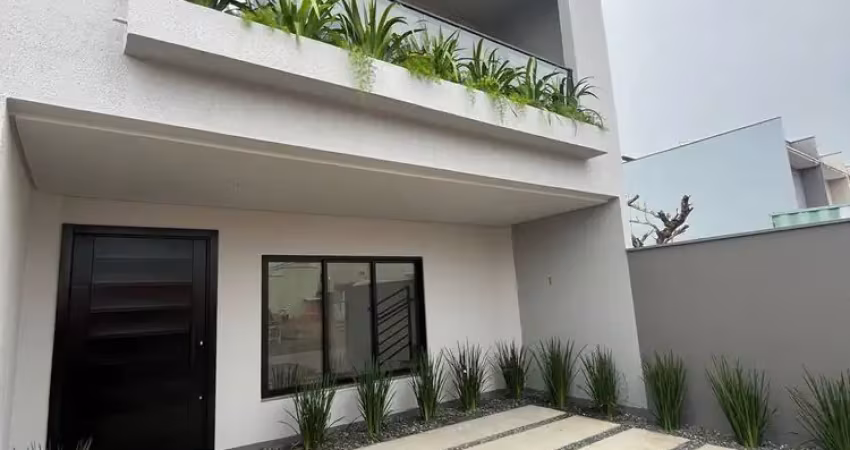 Sobrado novo, pronto para morar, 3 dormitórios, sendo 1 suíte, itacolomi em balneário piçarras-sc