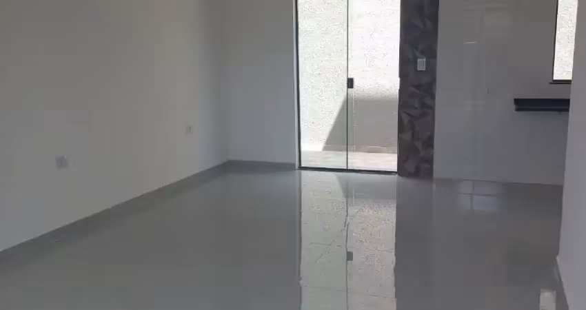 Sobrado em condomínio com 2 quartos- com suíte na vila suissa