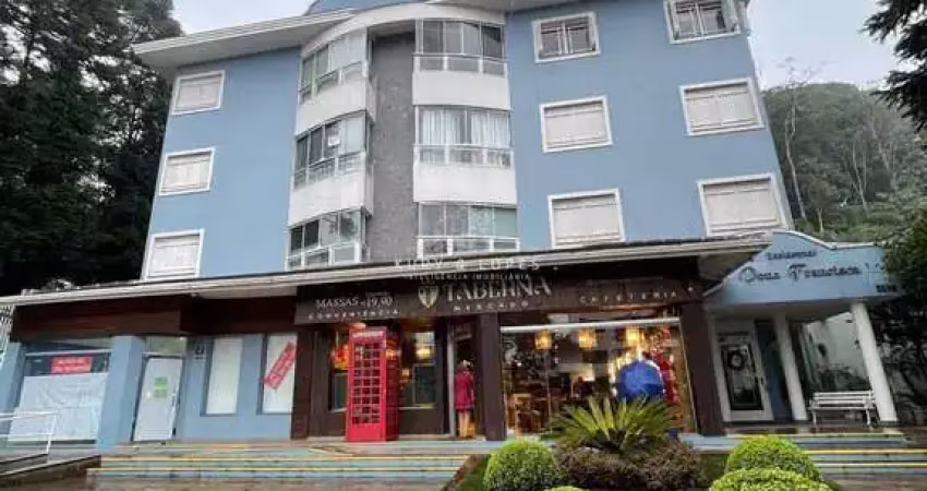 Apartamento duplex 4 dormitórios(sendo 3 suítes) no centro de gramado.