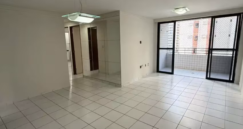 Apartamento em manaira andar alto com 3 quartos sendo 1 suíte