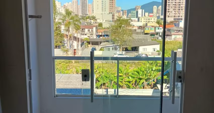 Apartamento pronto com varanda, em itapema sc– entrada + parcelas direto com proprietário!
