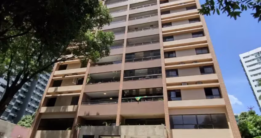 Vendo apartamento na rua 48 com 152 metros andar alto, três quartos sendo uma suíte