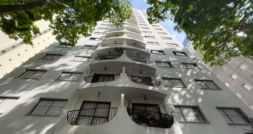Apartamento reformado para alugar com 2 quartos + 1; uma vaga coberta na vila olímpia em são paulo-sp