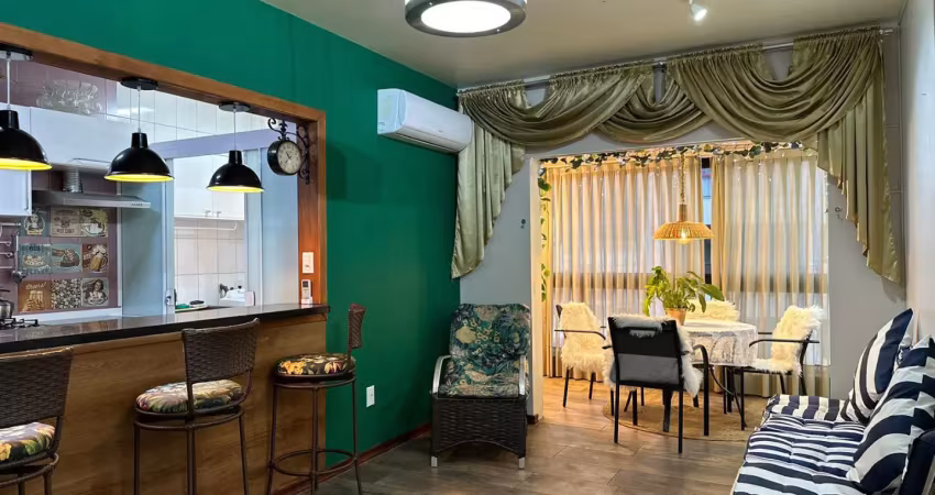 Apartamento mobiliado e decorado de frente para avenida na meia praia