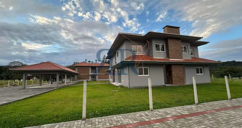 Casa duplex no coração do testo alto em pomerode-sc