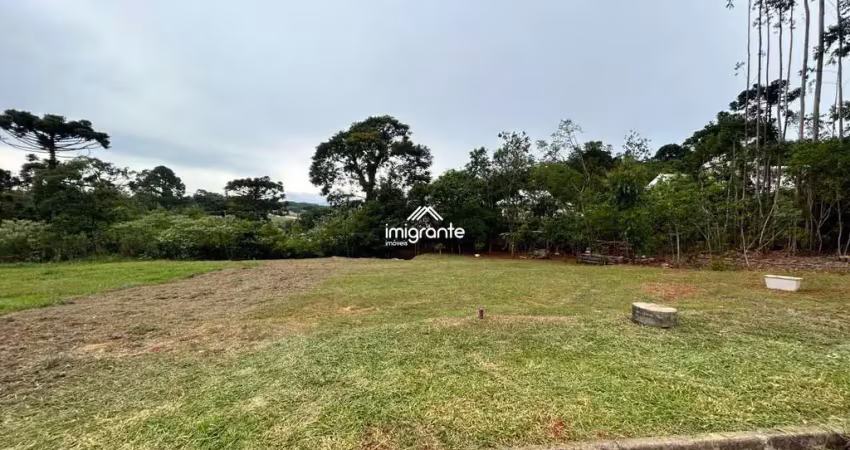 Terreno plano em posição estratégica no green village